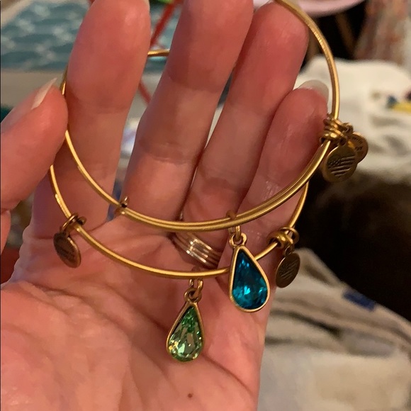 Alex and Ani 2 pack Swarovski green crystal charms - Picture 2 of 5